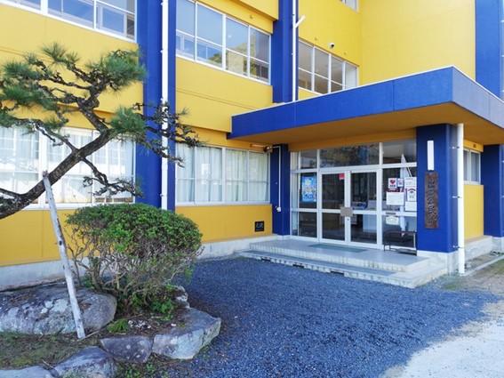 出口公民館外観写真