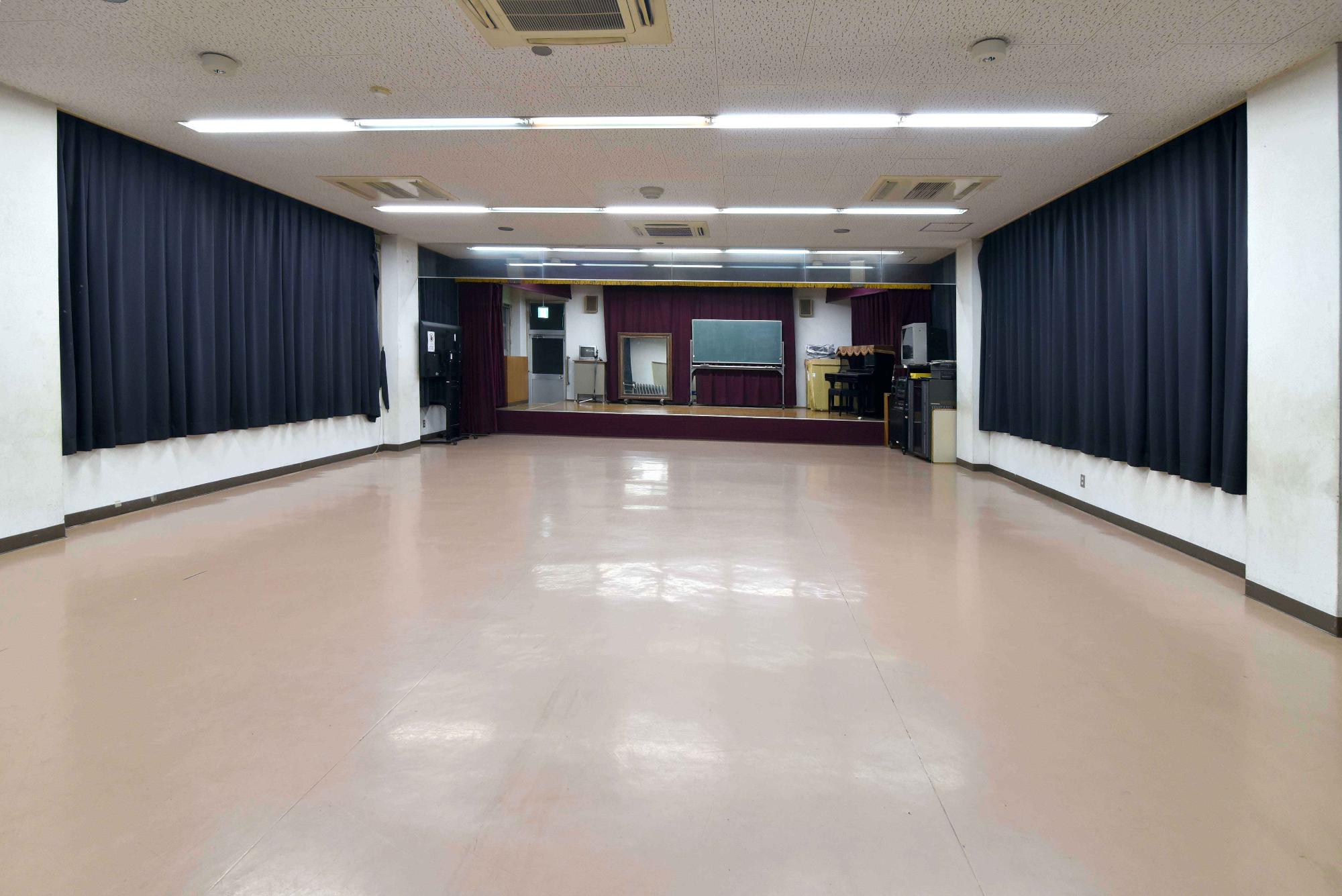 ホール