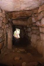 横穴式石室内部の写真