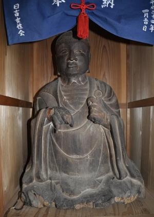 木造僧形坐像(伝青目上人像)の写真
