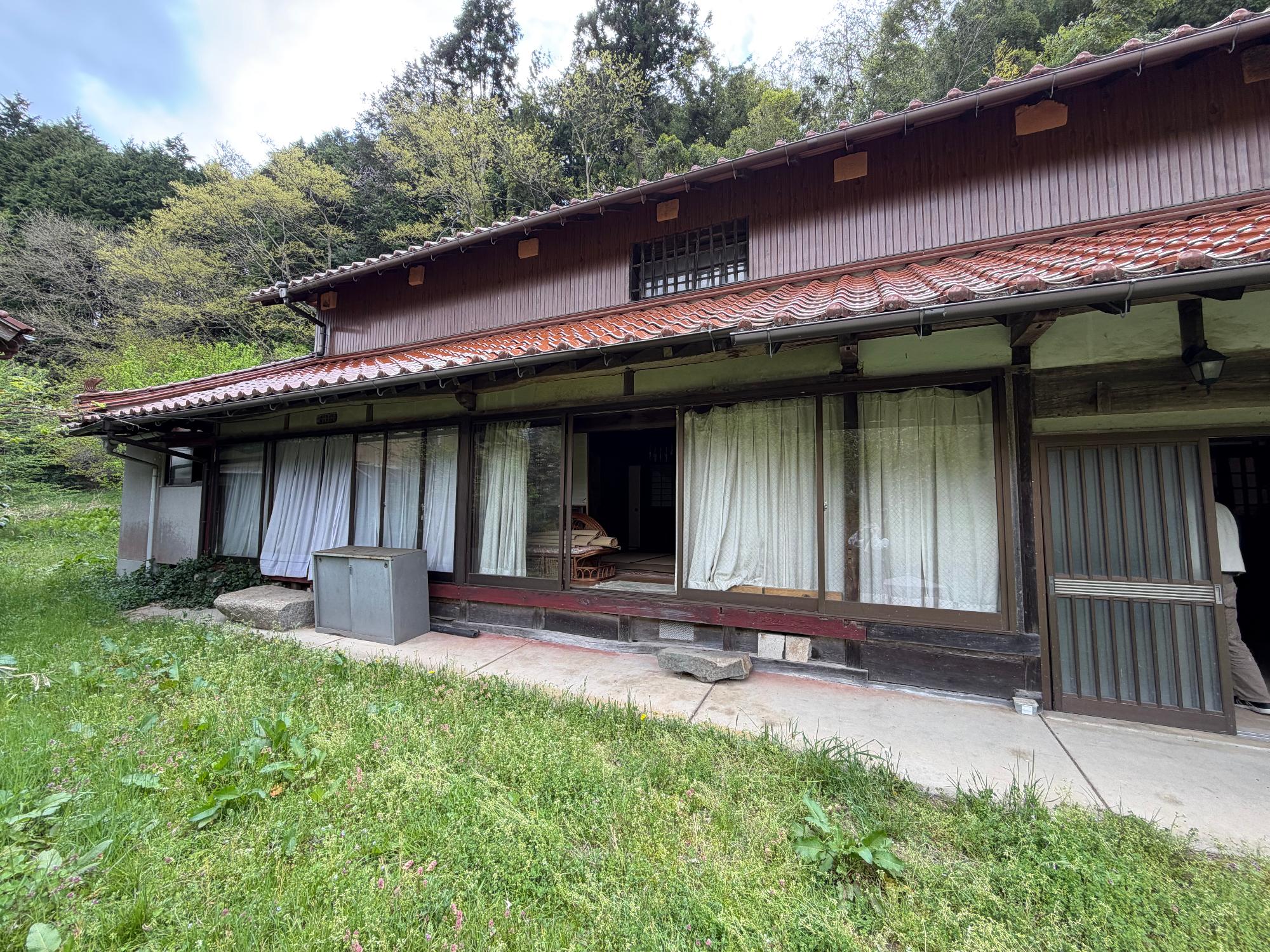 aki127