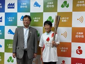 5.27東京五輪聖火ランナー中林日登美さんほか表敬訪問
