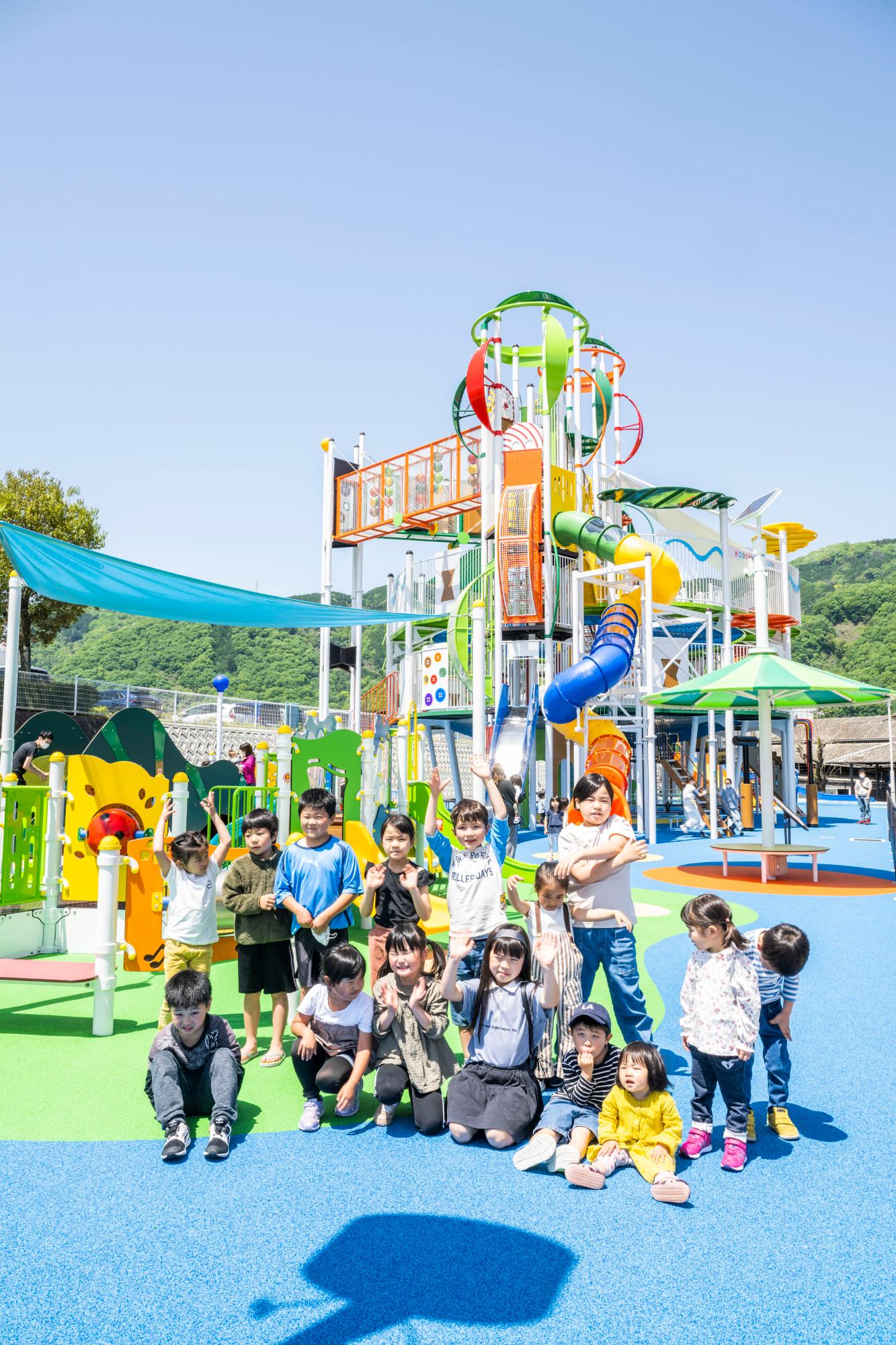 ポムポムの大型遊具の画像