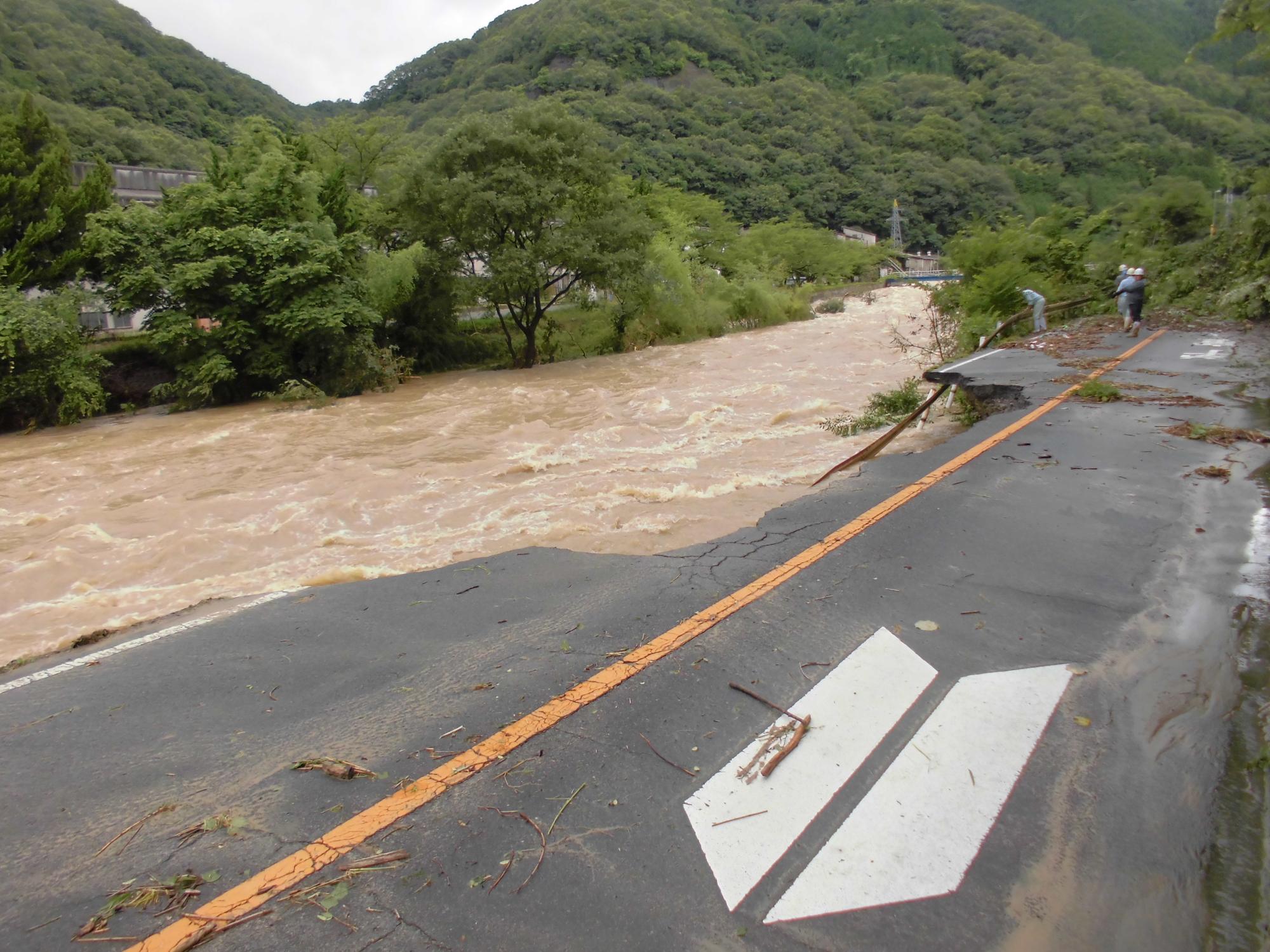 府中上下線の篠根町付近7月7日の様子