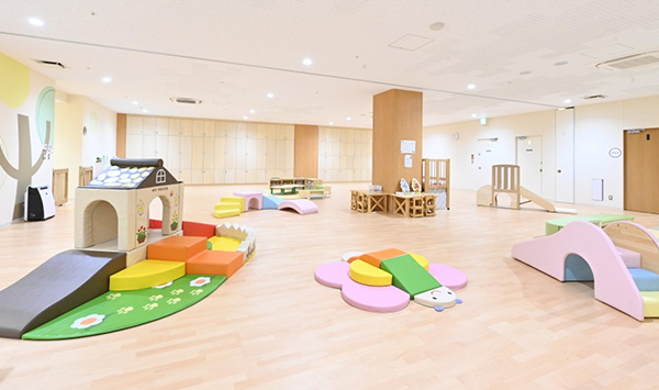 子育てステーション ちゅちゅ施設の内観