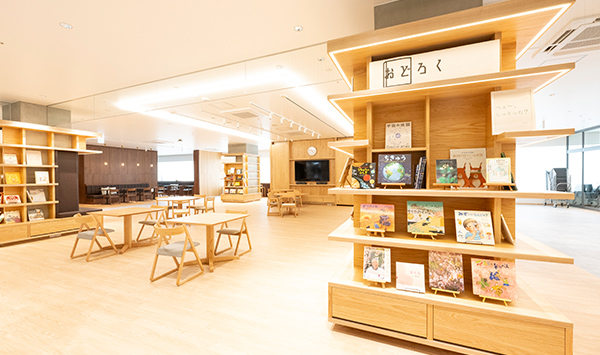 コミュニティスペースの内観