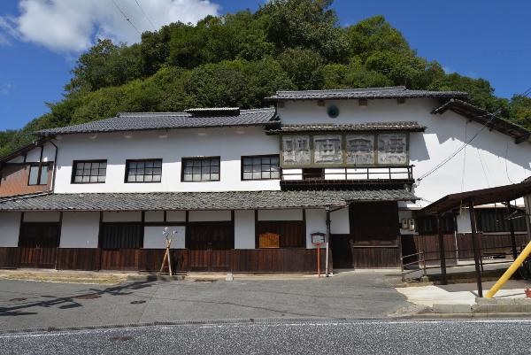 翁座の外観