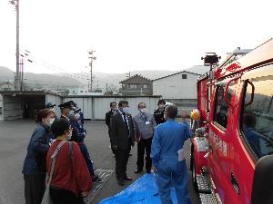 3.29目崎町（岩谷一部）への消防ポンプ車の貸与式