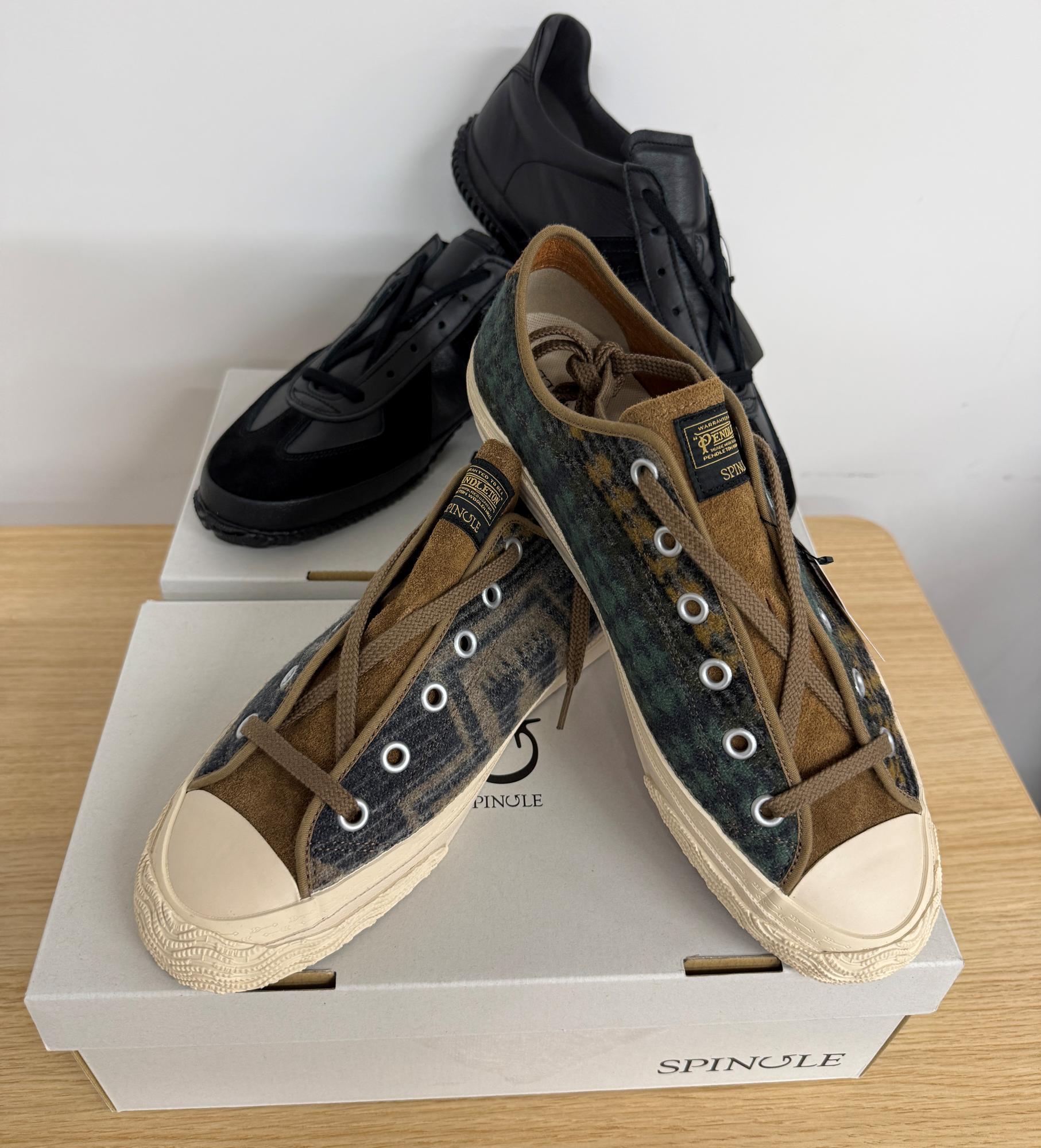 スピングルのシューズ