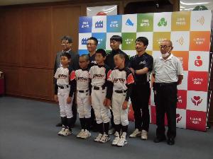 7.20 第26回高野山旗全国学童軟式野球大会出場者の表敬訪問