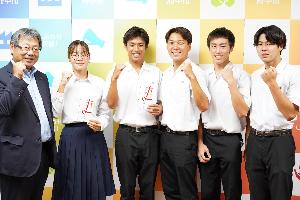 記念撮影の様子