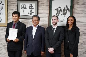 記念撮影の様子