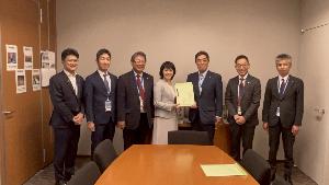 三上えり 参議院議員