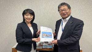 三上えり 参議院議員