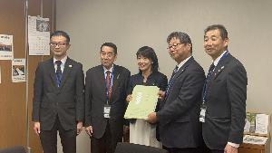 三上えり 参議院議員