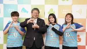 記念撮影の様子